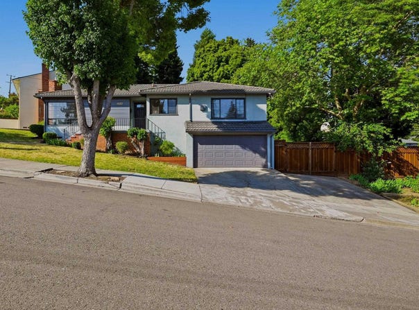 4880 Mancini Dr, Castro Valley, CA 94546