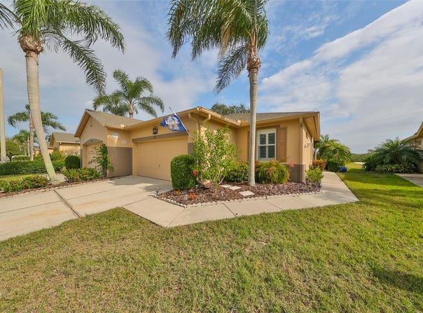 2019 ACADIA GREENS DRIVE, SUN CITY CENTER, FL 33573