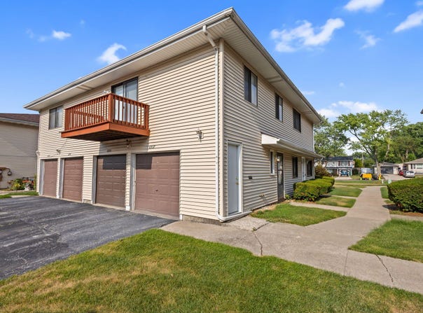 6937 Fillmore Drive, Merrillville, IN 46410