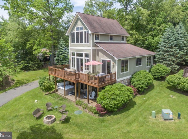10 WALTON WAY Road, MCHENRY, MD 21541