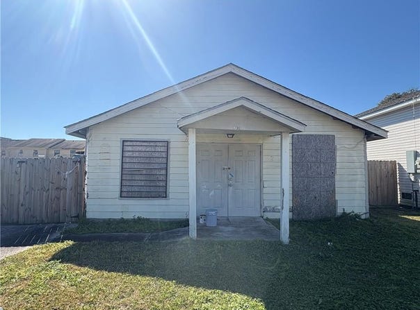 6739 CARVER Drive, Marrero, LA 70072