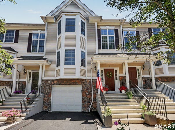 903 Larson Drive, Danbury, CT 06810