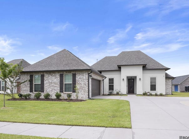 6461 Soaring Dr, Gonzales, LA 70737