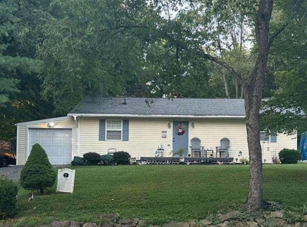 218 Woodlawn Circle, Howard, OH 43028