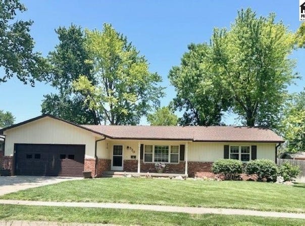 520 E 25th Ave, Hutchinson, KS 67502