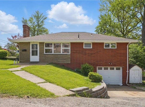 5340 Wolfe Dr, Baldwin Boro, PA 15236