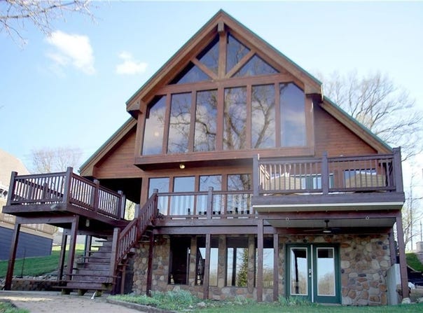 27 Beach Drive, Lake Tapawingo, MO 64015