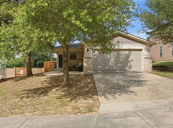 5776 MAXFLI DR, Schertz, TX 78108