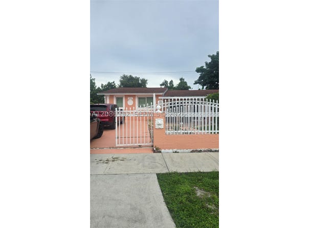 2911 NW 163rd St, Miami Gardens, FL 33054