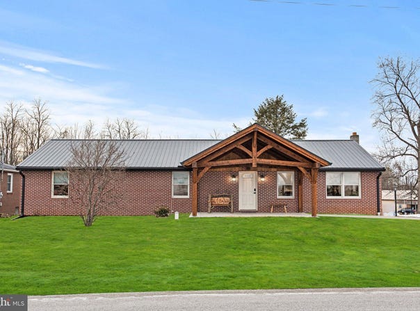 160 CHESTNUT GROVE ROAD, DILLSBURG, PA 17019