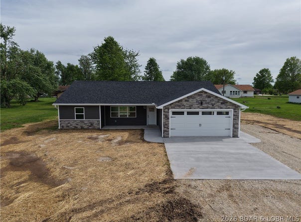 602 Fourth Street, Stover, MO 65078