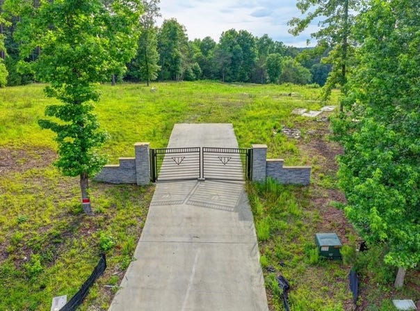 535 Penny Lane, Loganville, GA 30052