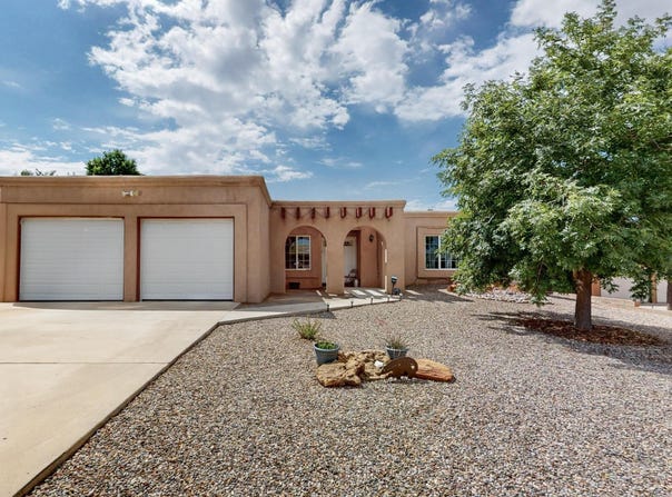 9412 AVENIDA DEL OSO NE, Albuquerque, NM 87111