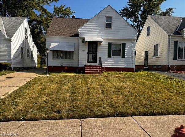 14215 Tokay Avenue SW, Maple Heights, OH 44137