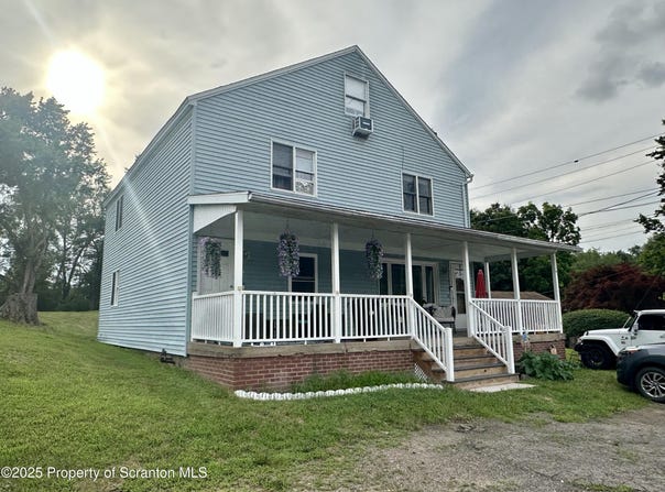 2619 Sullivans Trail Road, Falls, PA 18615