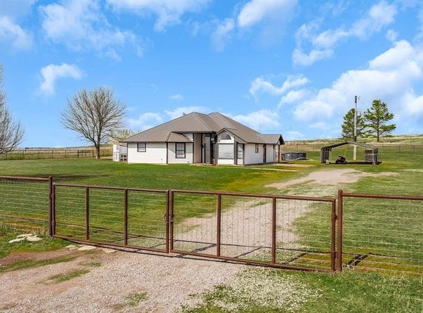 17535 E County Road 1500, Lindsay, OK 73052