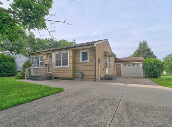 1108 5th Avenue N, Estherville, IA 51334