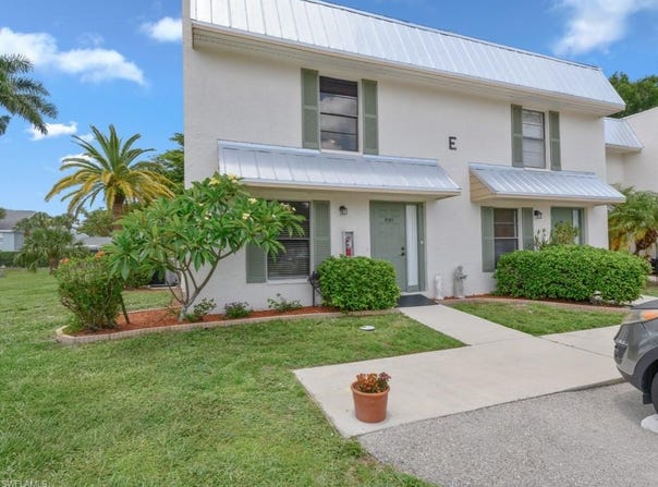 151 Cypress, NAPLES, FL 34110