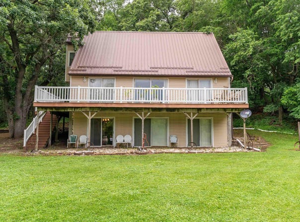 522 14th Avenue, Eldora, IA 50627