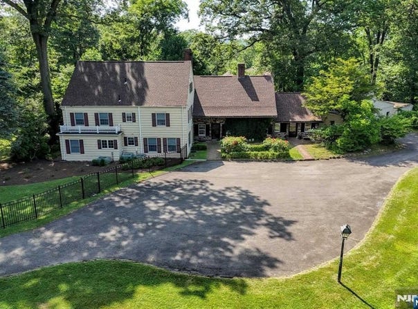 66 Thunderhead Place, Mahwah, NJ 07430