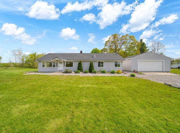 7224 W US Highway 223, Adrian, MI 49221