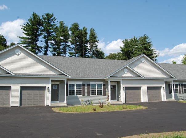 7 Martins Ferry Road, Hooksett, NH 03106