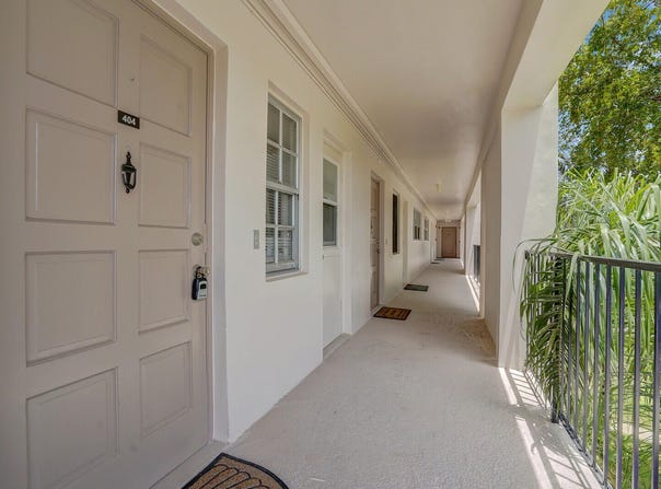 2751 N Palm Aire Drive, Pompano Beach, FL 33069