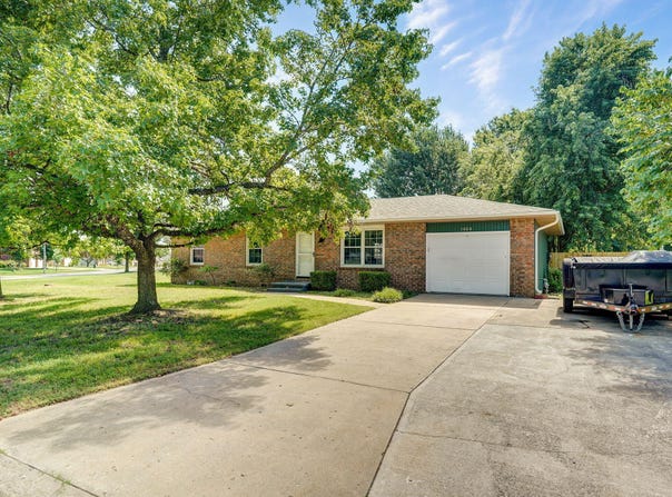 1020 Gretchen Street, Nixa, MO 65714