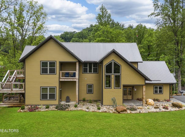 604 Cherokee Orchard Rd, Gatlinburg, TN 37738