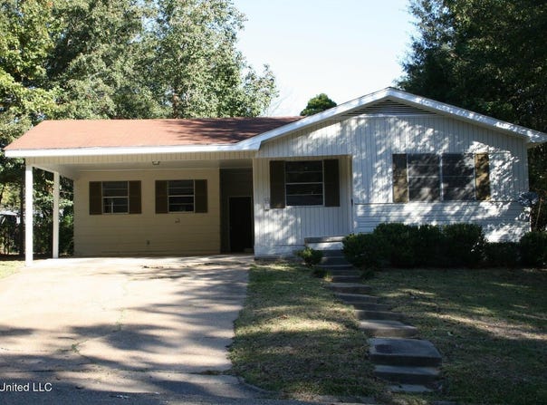 228 Catalina Circle, Jackson, MS 39204