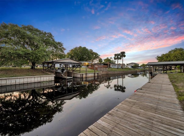 2072 STARBOARD DRIVE, GENEVA, FL 32732