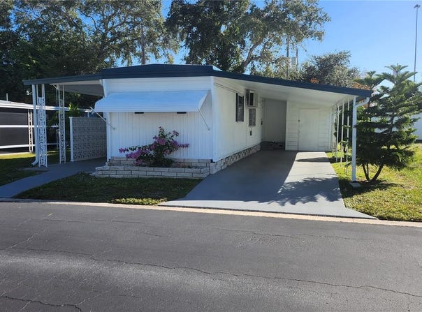 27466 US HIGHWAY 19 N, CLEARWATER, FL 33761