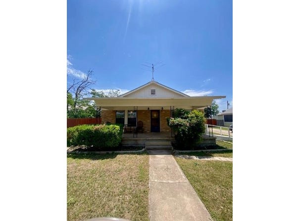 925 E 40th St, San Angelo, TX 76903