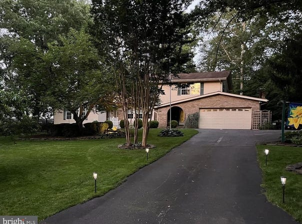 3203 RIVERVIEW DRIVE, TRIANGLE, VA 22172