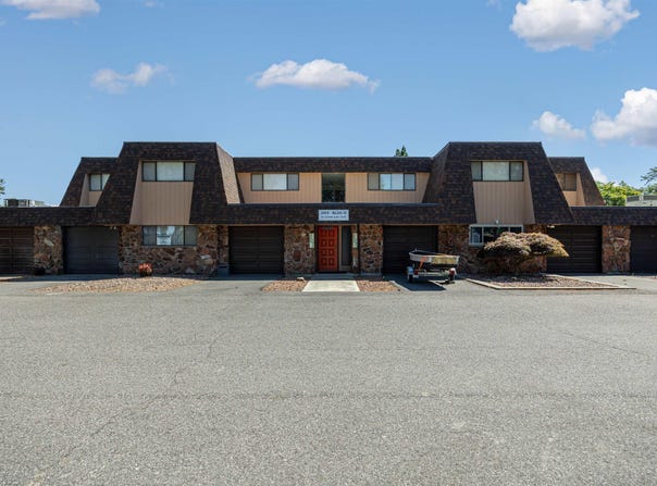 2913 W John Day Ave, Kennewick, WA 99336