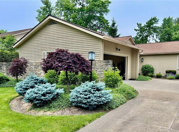 6577 Woodhawk Drive, Mayfield Heights, OH 44124