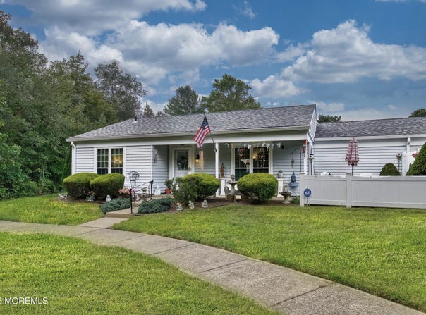483A Winfield Court, Manchester, NJ 08759