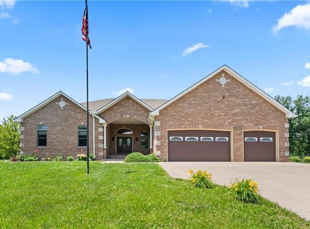 31134 W 161st Street, Excelsior Springs, MO 64024