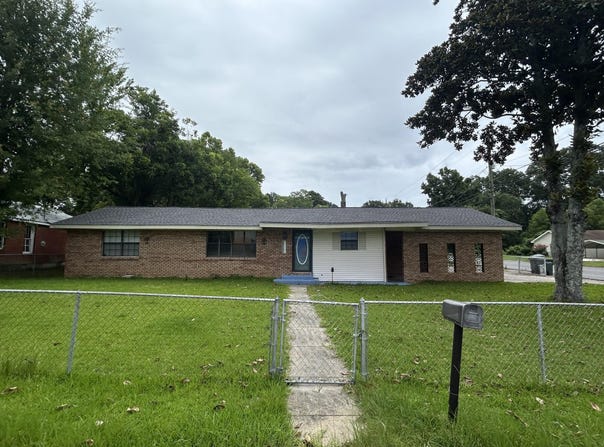 1201 3rd St, Columbia, MS 39429