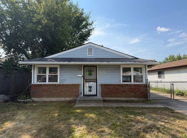 3227 Nelson Avenue, Robbins, IL 60472