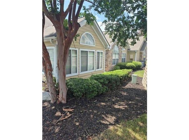 2191 Rockbridge Road, Stone Mountain, GA 30087