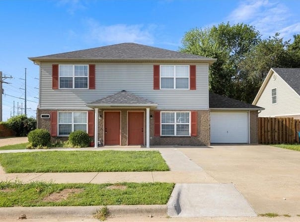 3301  SW Victoria  PL, Bentonville, AR 72712