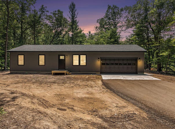 1461 Lakewood Road, Whitehall, MI 49461