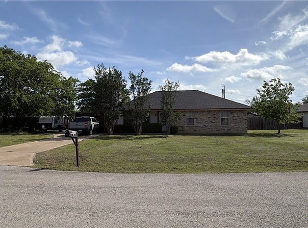 665 Fallen Oak Drive, Bertram, TX 78605