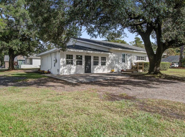 500 N Pine Street, Summerville, SC 29483