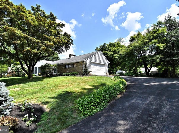 127 CROCUS ROAD, FEASTERVILLE TREVOSE, PA 19053