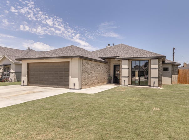 1127 16th Street, Shallowater, TX 79363