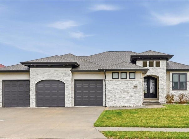 780 KEY Circle, CARTER LAKE, IA 51510