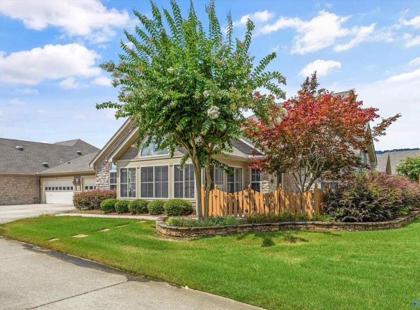 42 Laurel Lane, Brownsboro, AL 35741