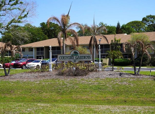 1664 Sunny Brook Lane NE, Palm Bay, FL 32905